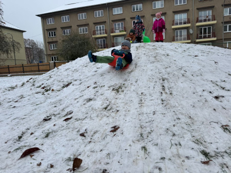 Užíváme si první sníh